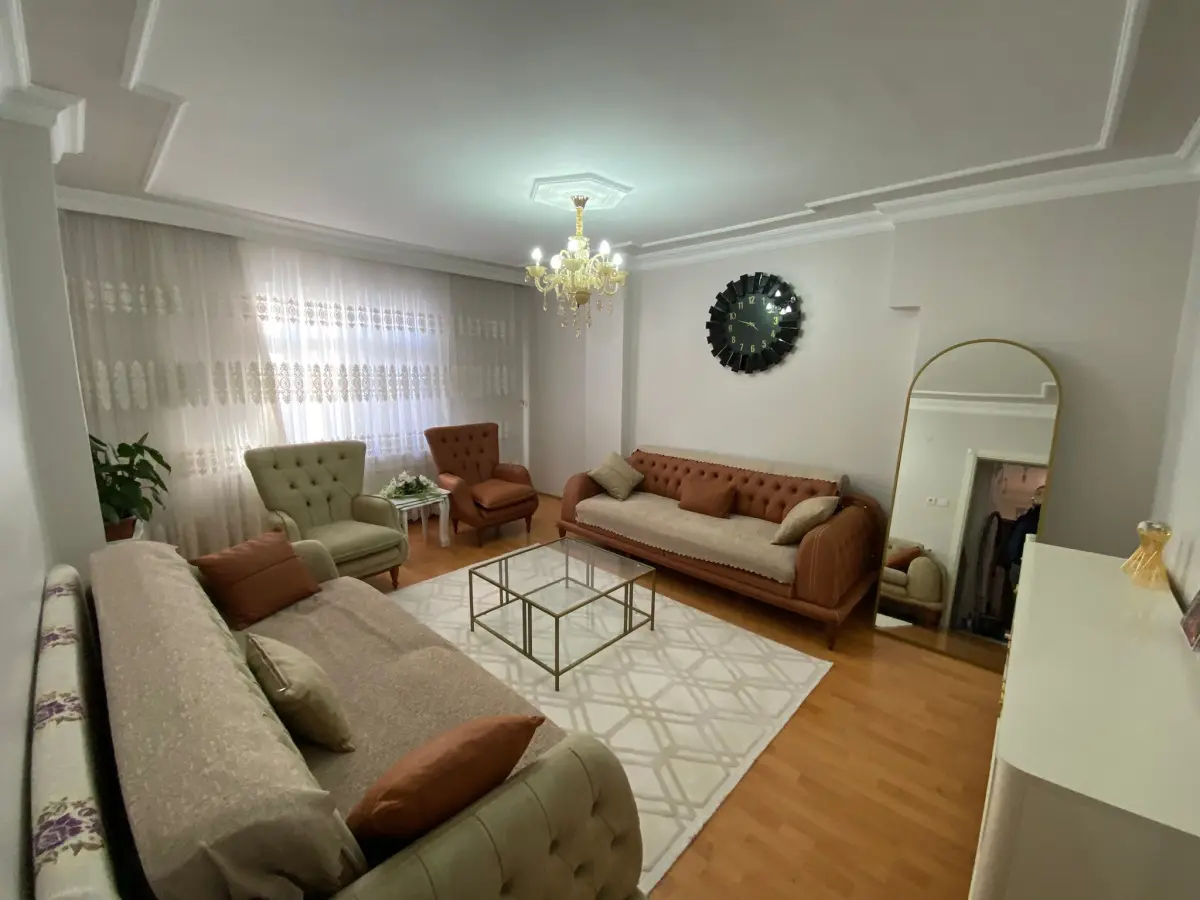 İSMETPAŞA MAHALLESİ 3+1 130 m2 3. KAT TRAMVAYA 1 dk KREDİYE UYGUN SATILIK DAİRE