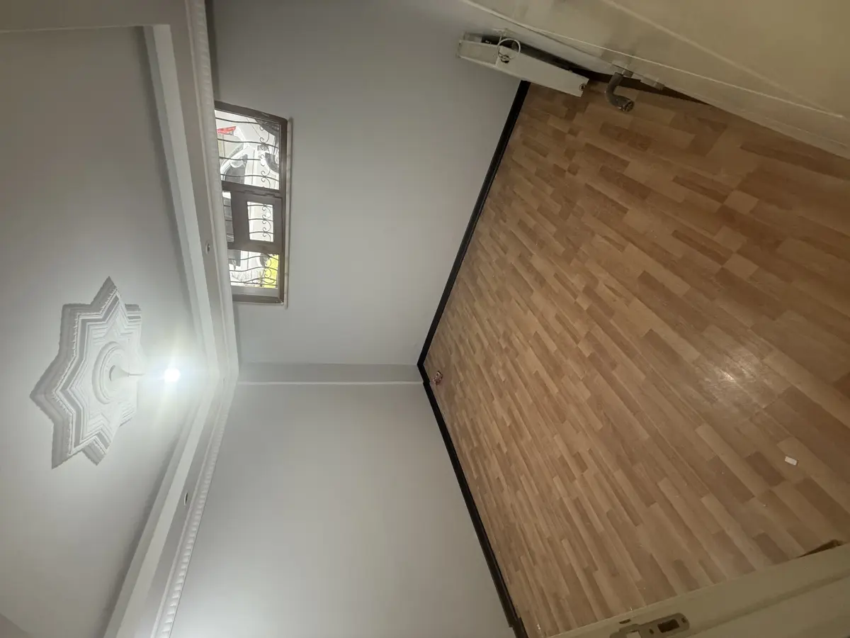 İSMETPAŞA MAHALLESİ 2+1 80 m2 10 YILLIK TRAMVAYA ON ADIM SATILIK BAHÇE KATI DAİRE